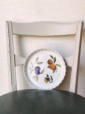 Royal Worcester Fine Porcelain Evesham M Round Fluted Tart Pie Baking Dish 9”